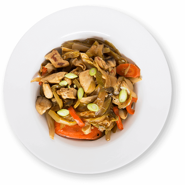 Pad Thai z kurczakiem, warzywami i kolendrą