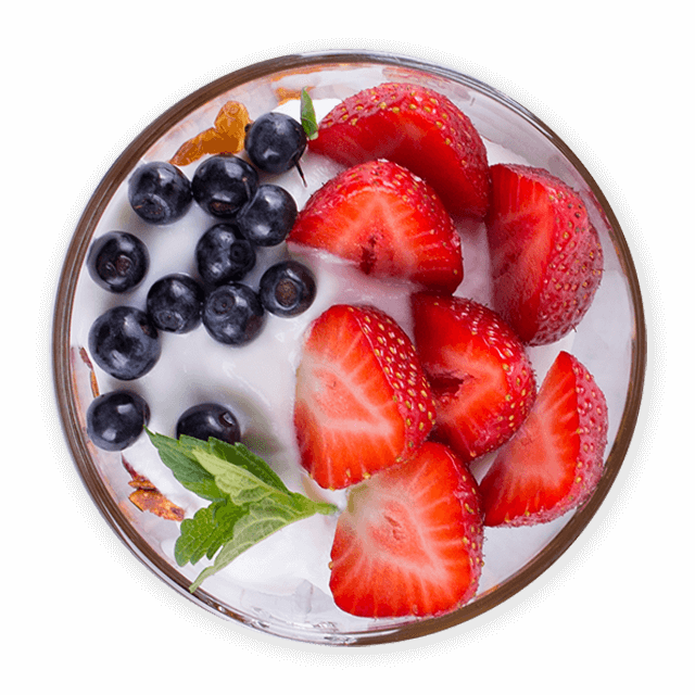 Jogurt z truskawkami i orzechami