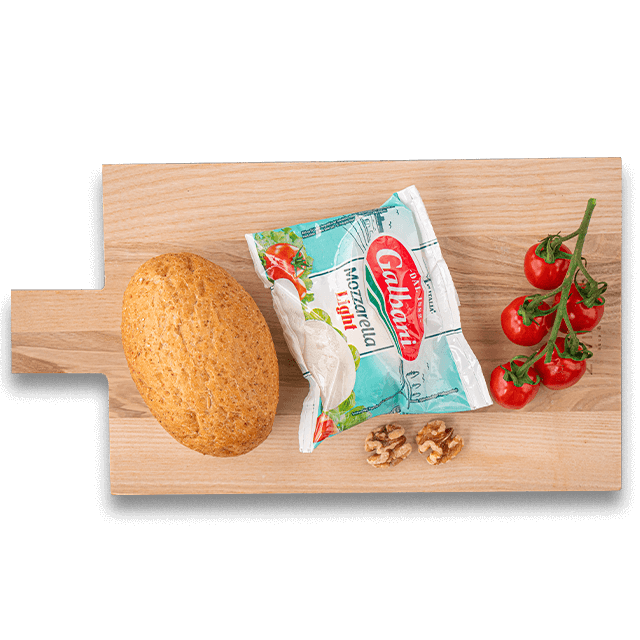 Mozzarella, pomidor, grahamka i orzechy