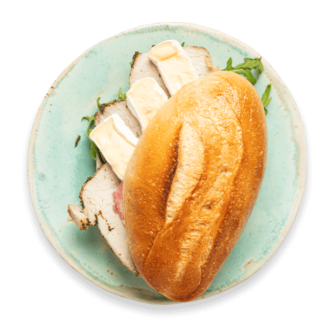 Kanapka ze schabem pieczonym z serem camembert