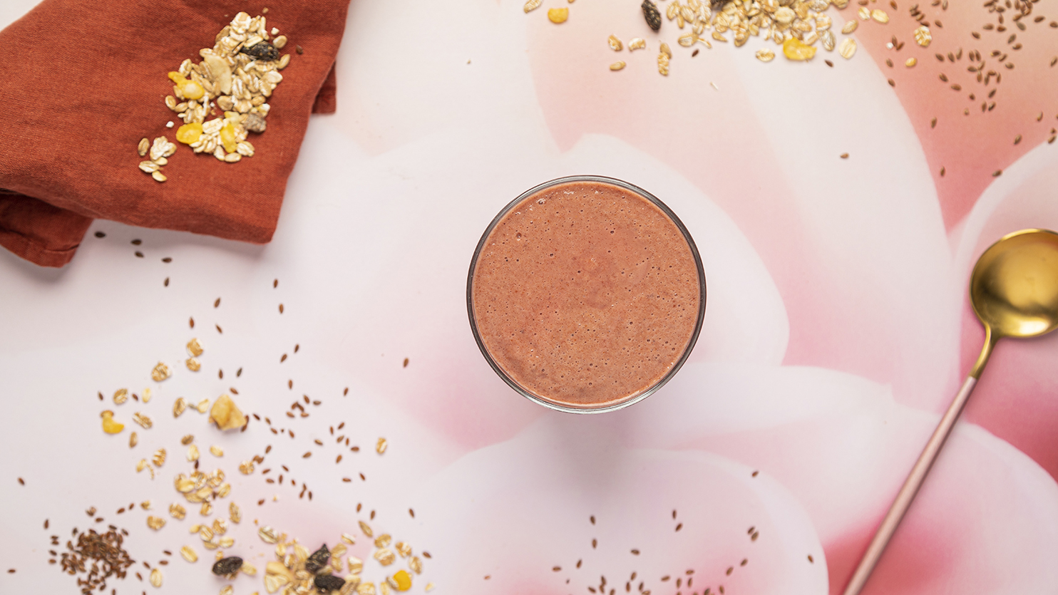 Smoothie wiśnia-porzeczki-banan-daktyle