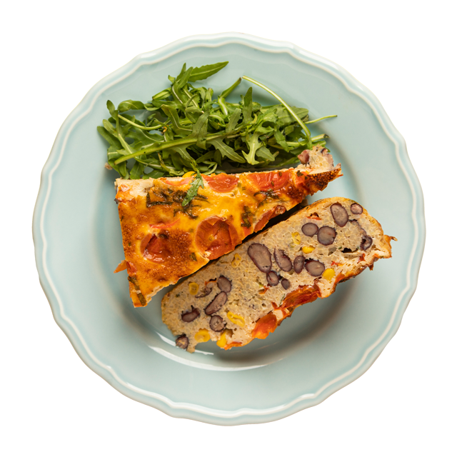 Wegetariański quiche z kukurydzą i papryką