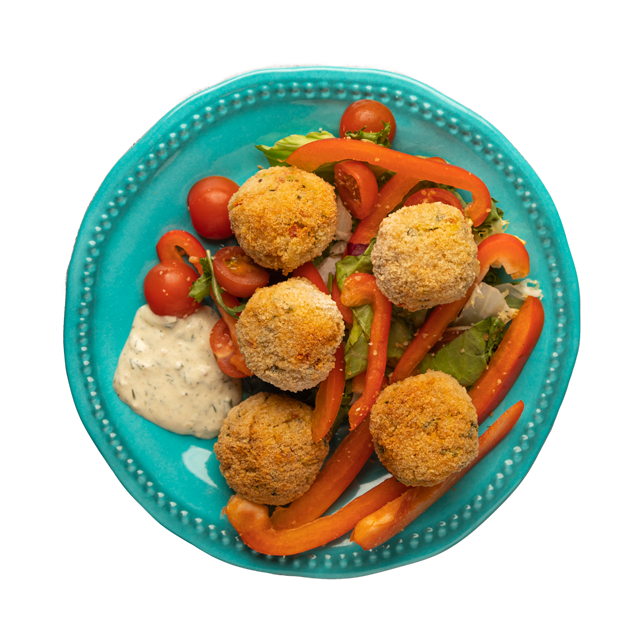 Arancini z mozzarellą i miksem sałat