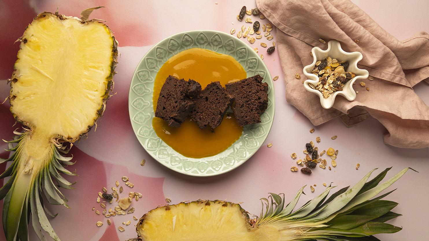 Brownie z fasoli z bananem i mango