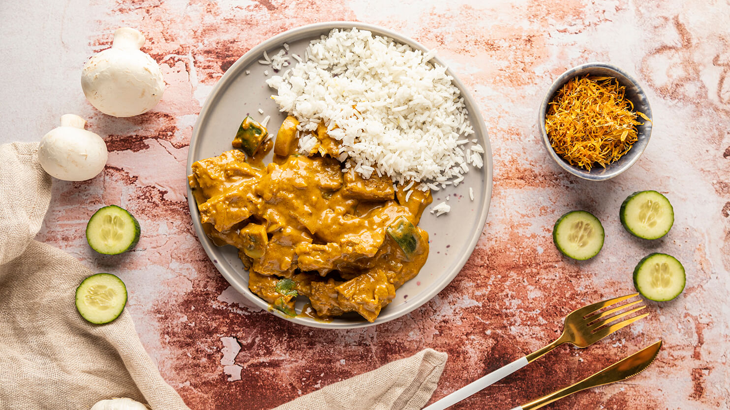 Żółte curry z kotletem sojowym