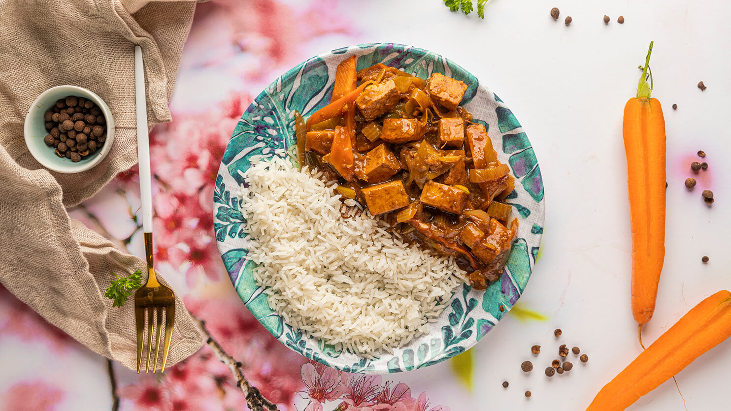 Ryż z tofu w sosie pomarańczowym