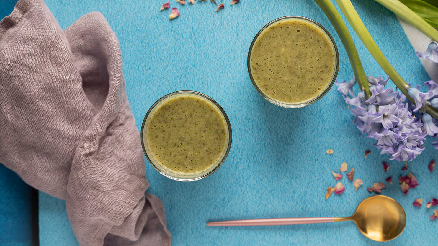 Smoothie pomarańcza banan szpinak