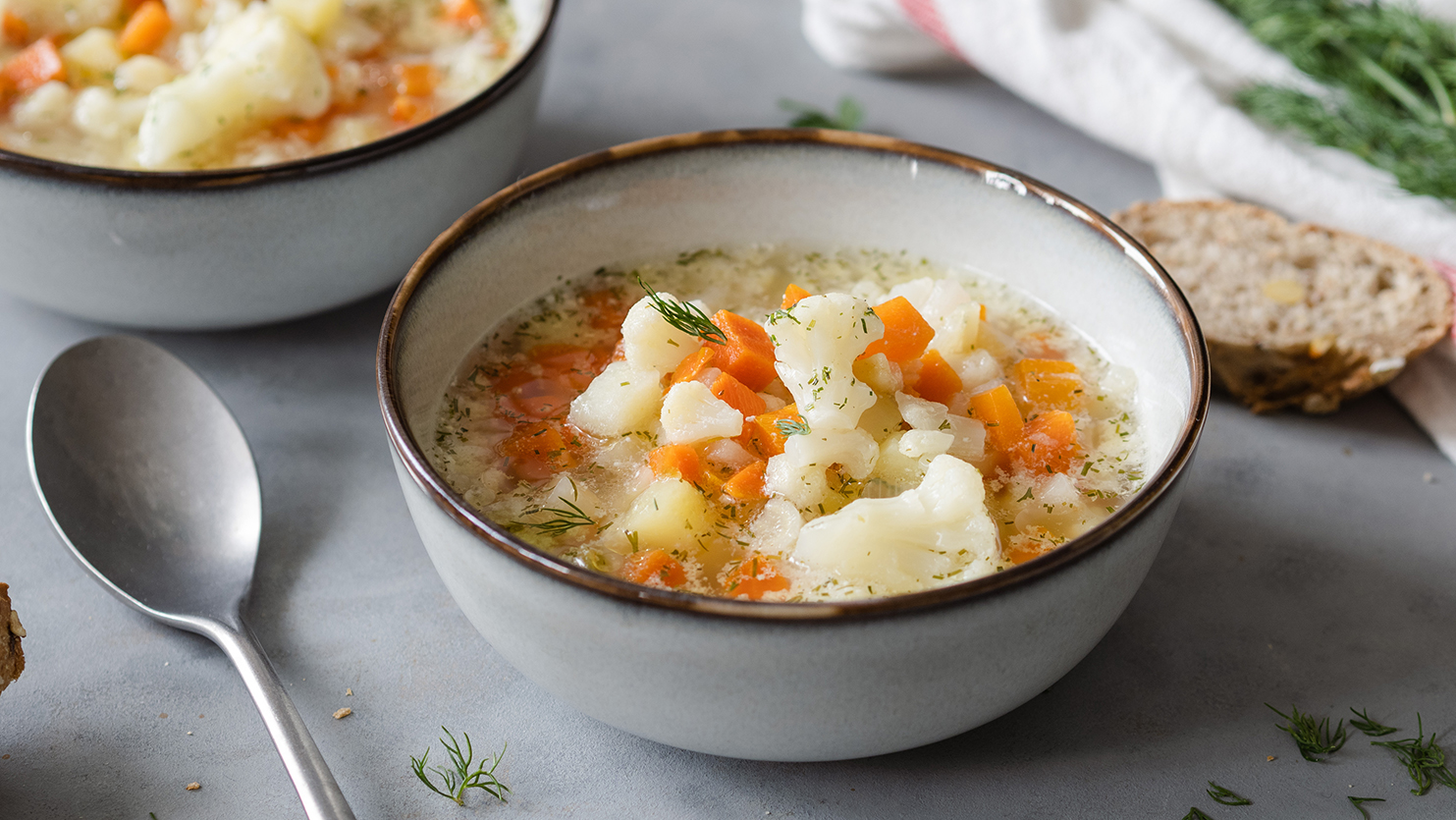 Zupa kalafiorowa z mrożonki – szybka w przygotowaniu