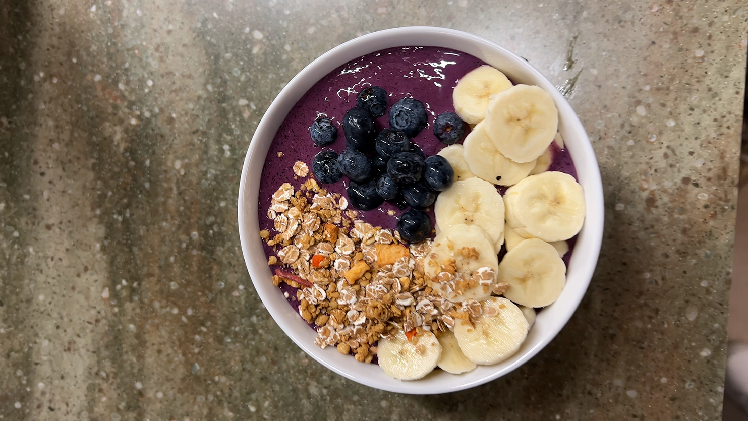 Jagodowe smoothie bowl