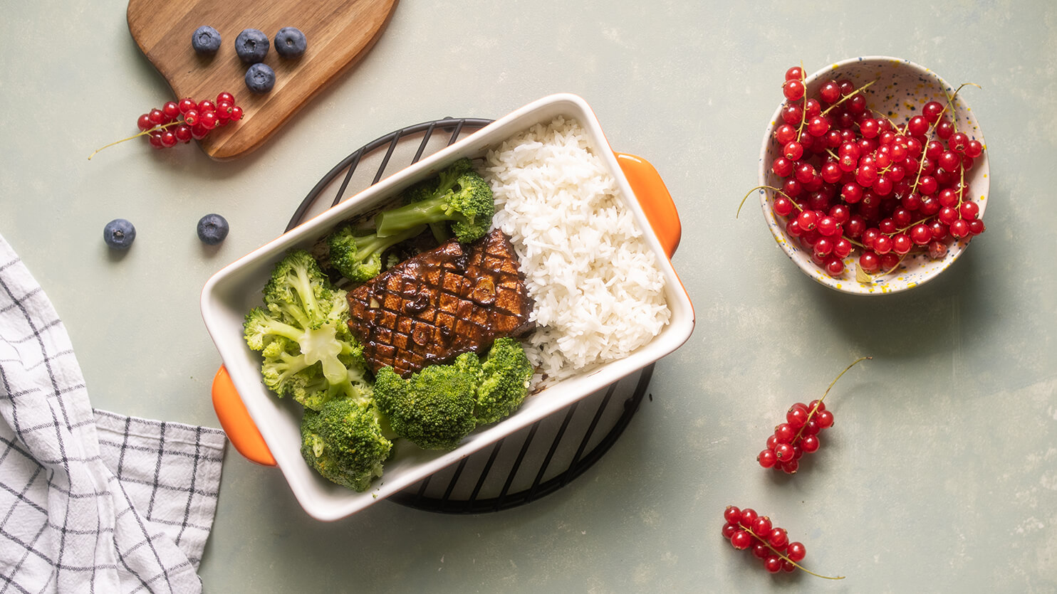 Pieczone tofu z sosem musztardowym