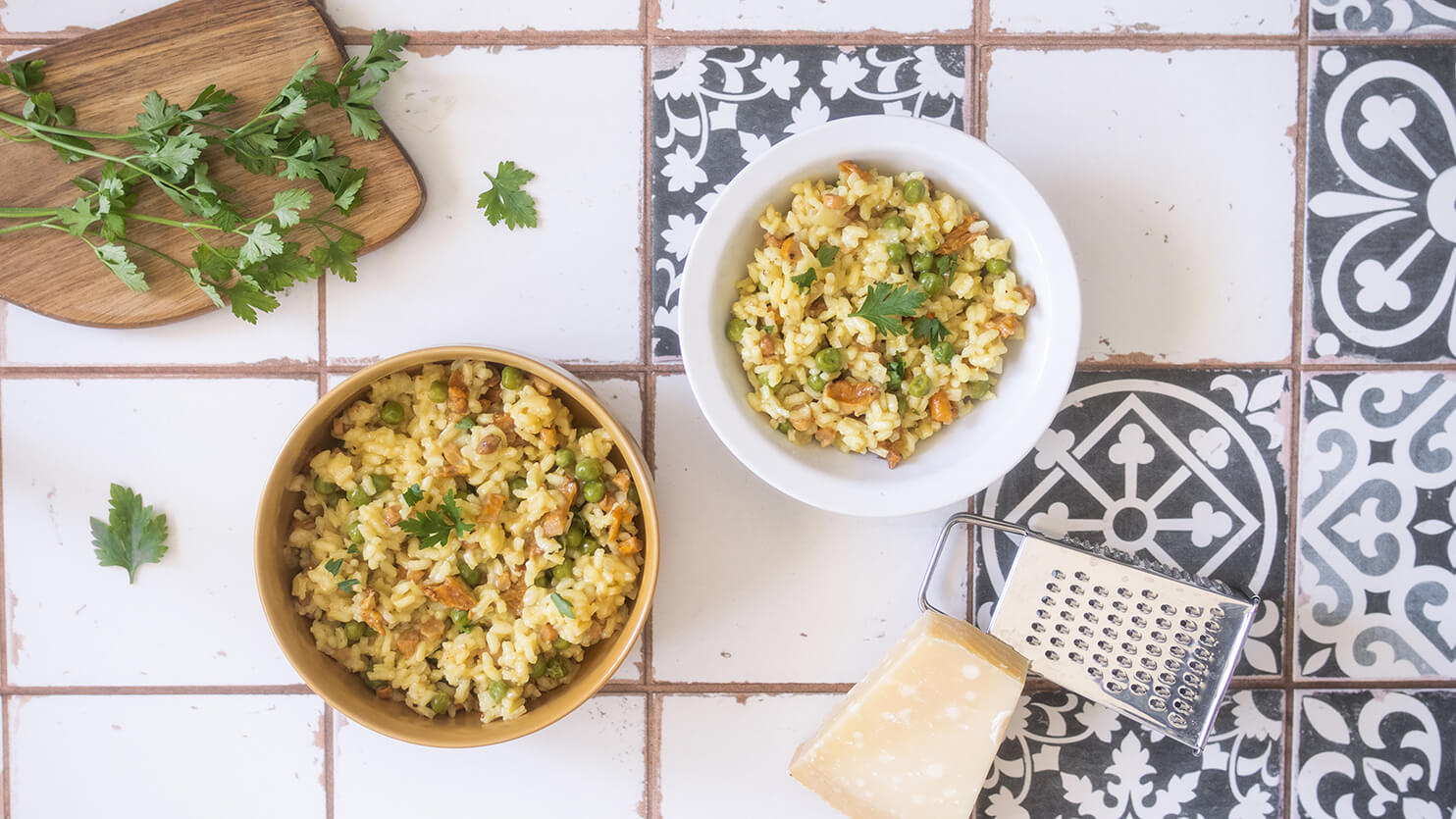 Kremowe risotto z kurkami i groszkiem