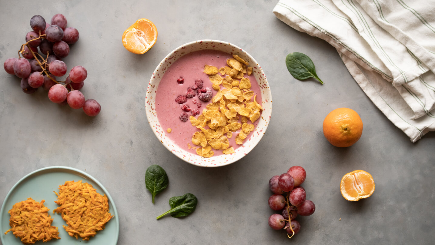 Smoothie bowl z płatkami kukurydzianymi